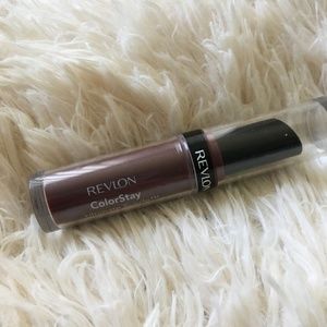 Revlon COLORSTAY ULTIMATE SUEDE BACKSTAGE